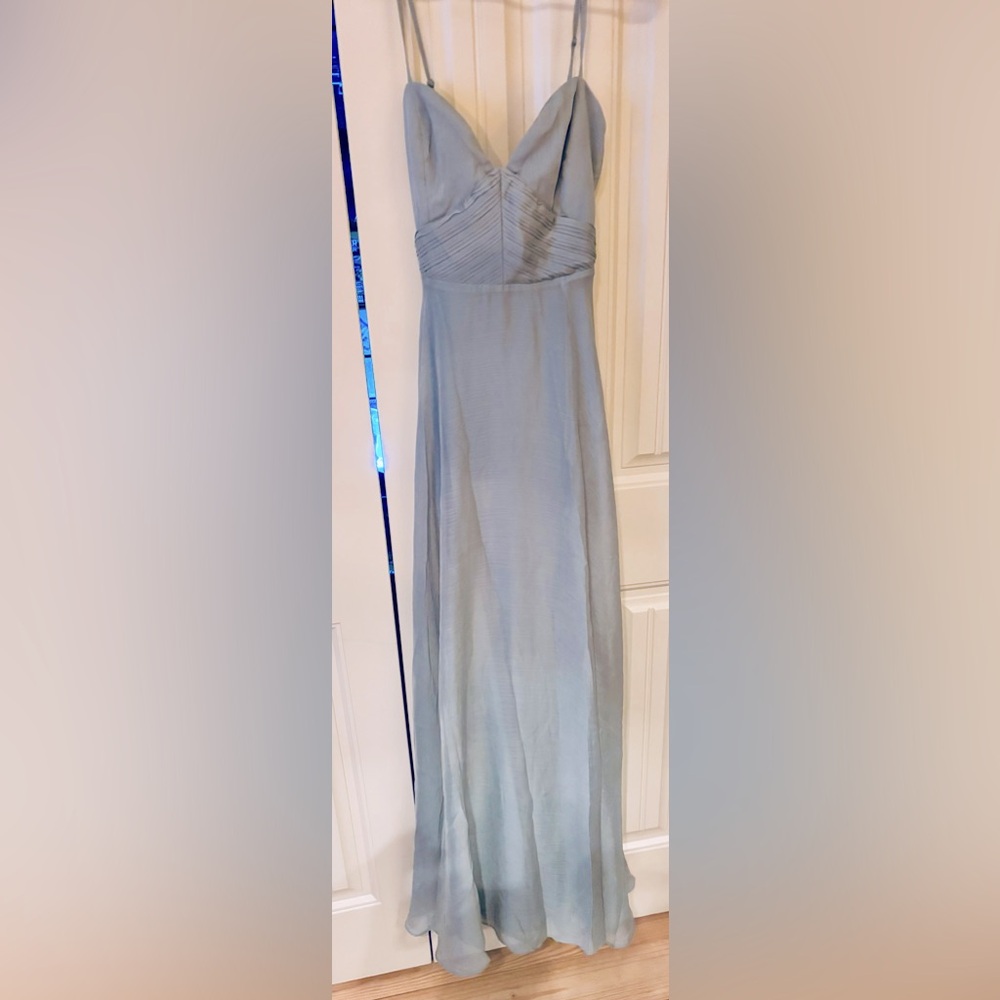 Lulu long dress. Elegant and beautiful.